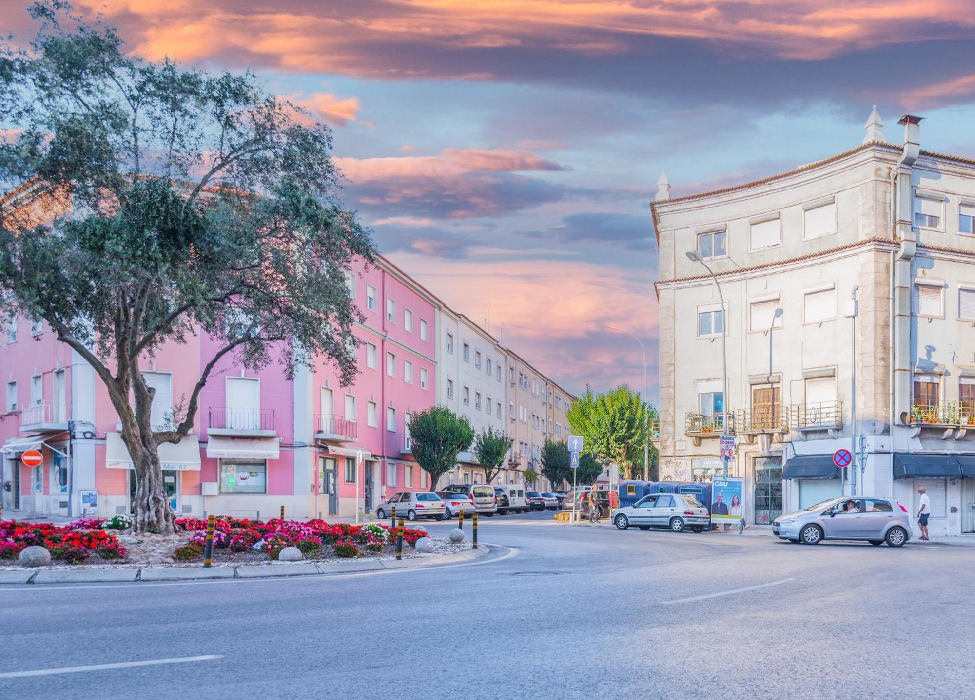 April Square By Lisbon With Sintra Hotel Amadora Ngoại thất bức ảnh
