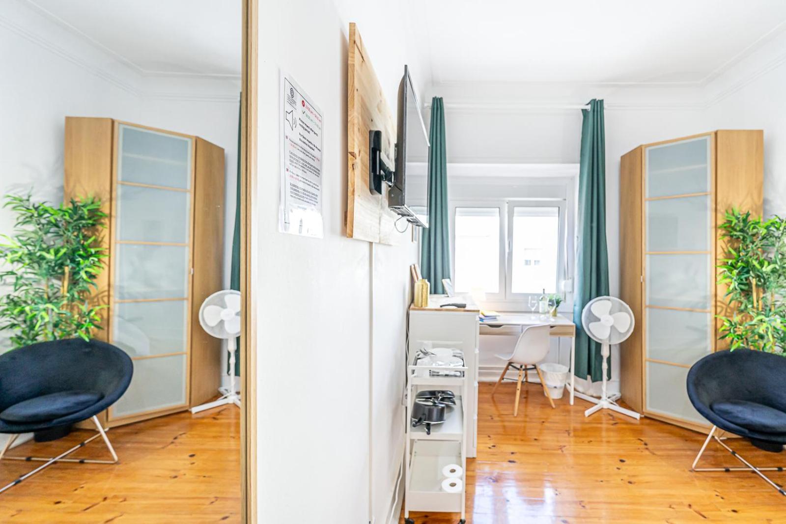 April Square By Lisbon With Sintra Hotel Amadora Ngoại thất bức ảnh